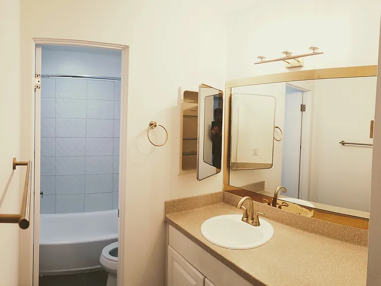 Aviation Townhomes — Photo 20