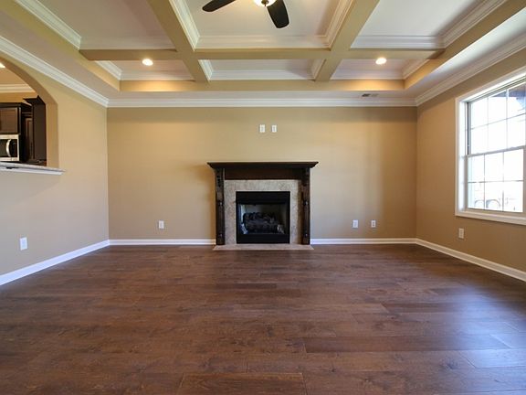 3rd image of 7 Mills Dr
