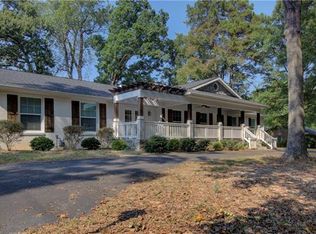 6232 Sharon Rd, Charlotte, NC 28210