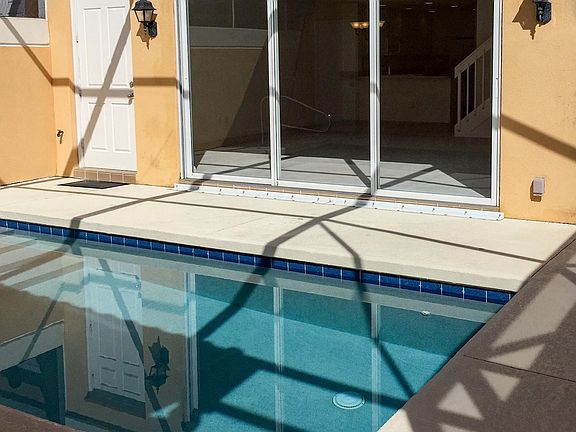 Private pool, 5ft deep, in screened lanai