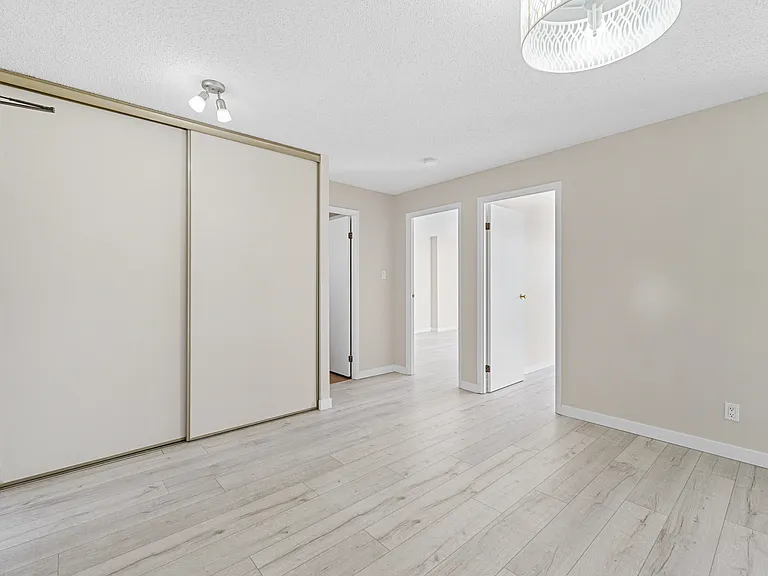 924 14th Ave SW #908 — Photo 3