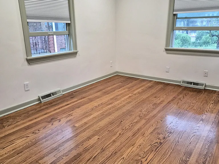 14644 Bayside Ave #1 — Photo 5