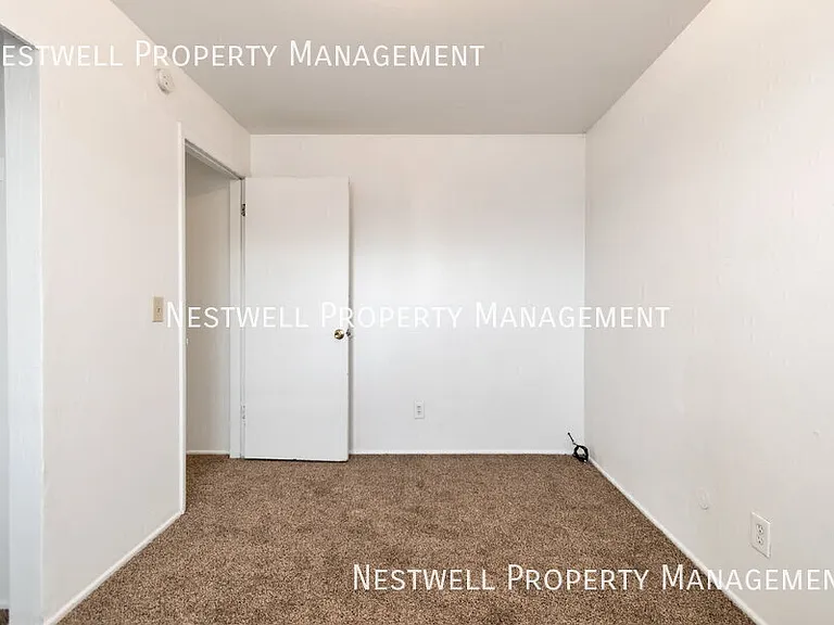 1881 W Lake Park Dr #4 — Photo 11