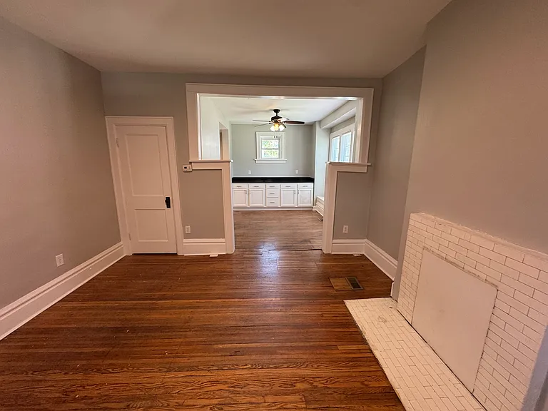 360 E Oakland Ave — Photo 6