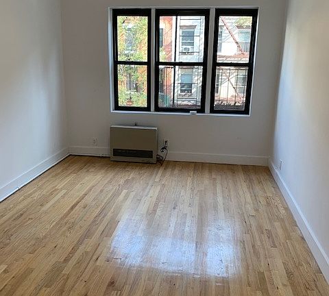 2nd image of 624 E 11th St #2B2