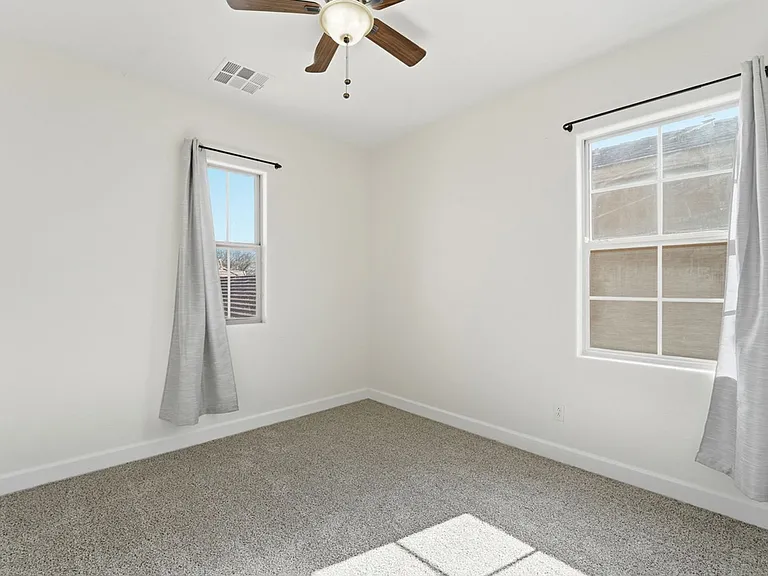 15391 W Dreyfus St — Photo 48