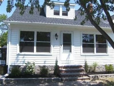 1447 Sunset Rd, Mayfield Heights, OH, 44124