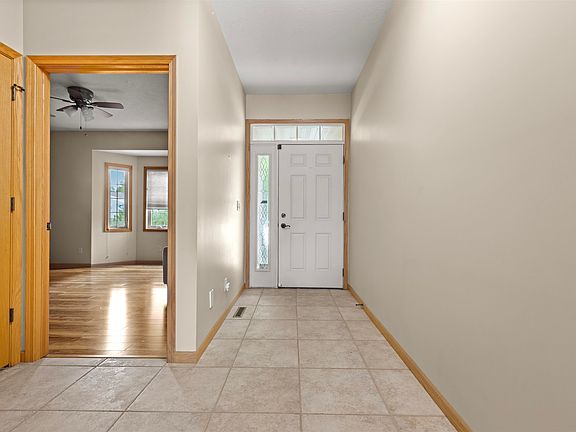 2nd image of 1440 Brady Ln