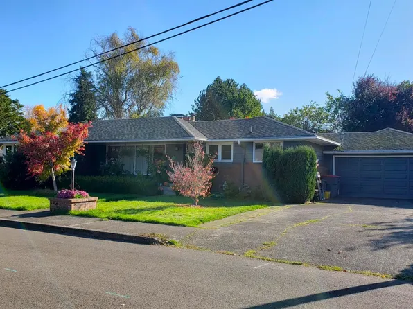 470 SW Chapman St, Sheridan, OR 97378