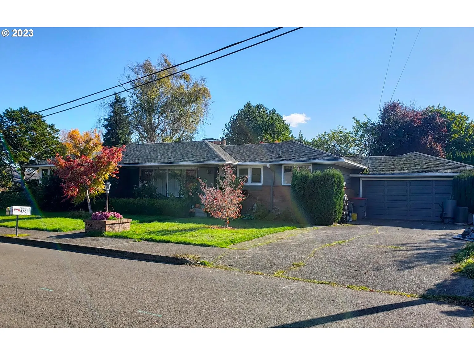 470 SW Chapman St photo 1