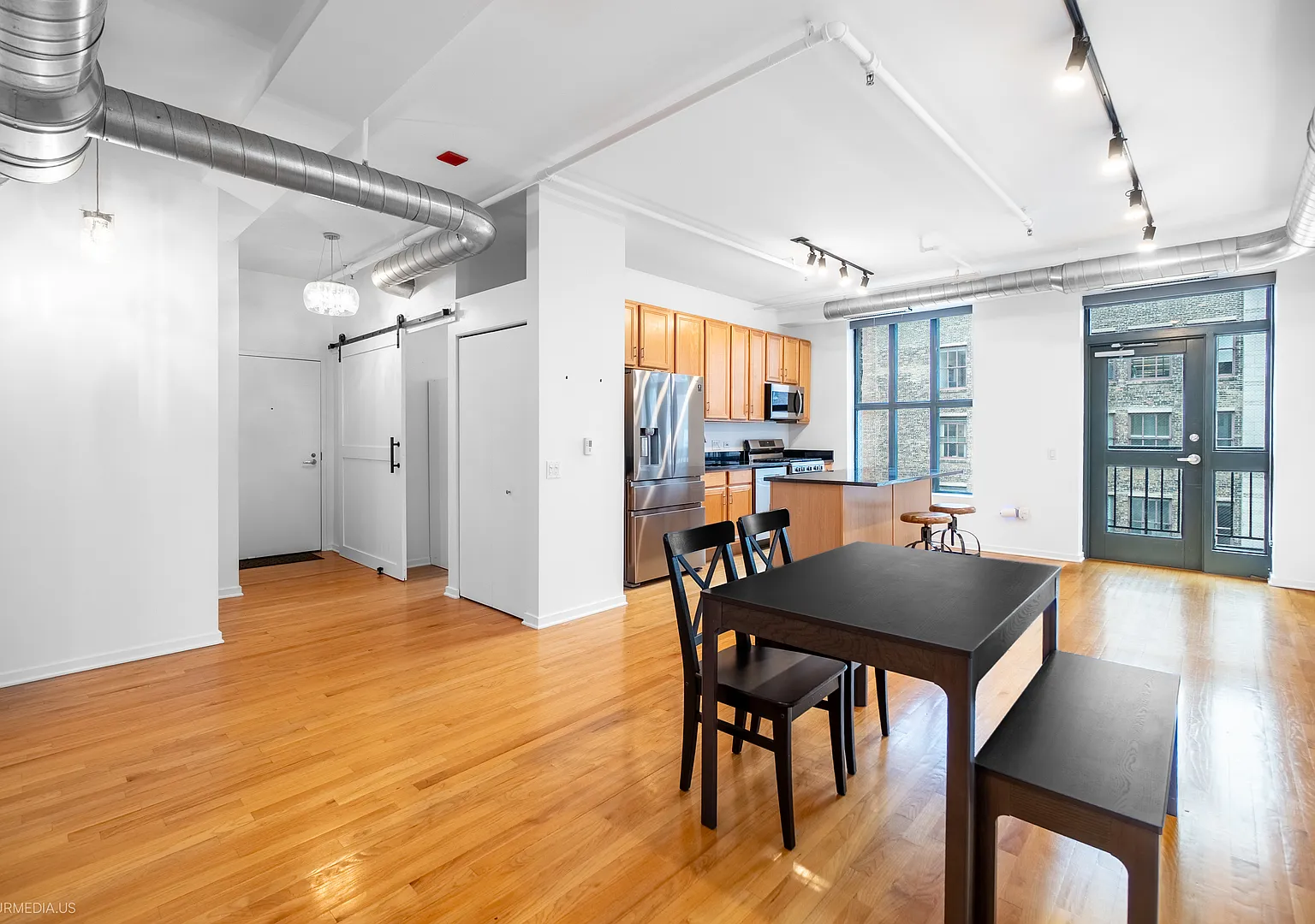 3 bed, 1500 sqft, $3,795 — Photo 4
