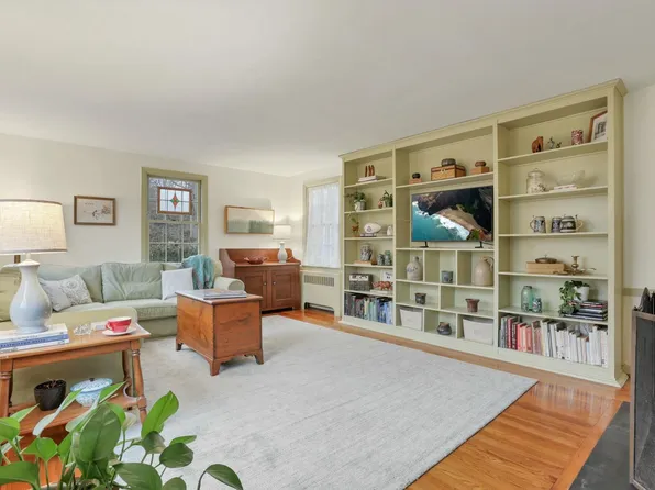 226 W Elm St, Granville, OH 43023