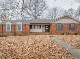 2290 Ridgewood Dr, Madisonville, KY 42431