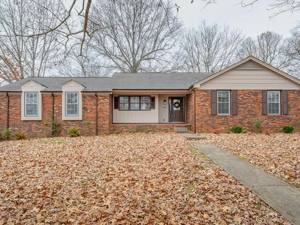 2290 Ridgewood Dr, Madisonville, KY 42431