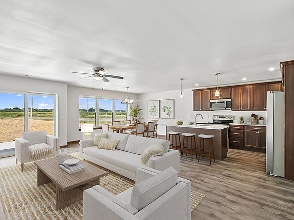 4th image of 2428 Wild Rose Ct