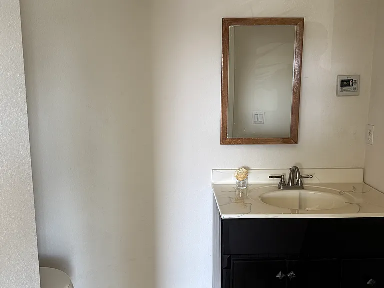 1/2 bath off of bonus room