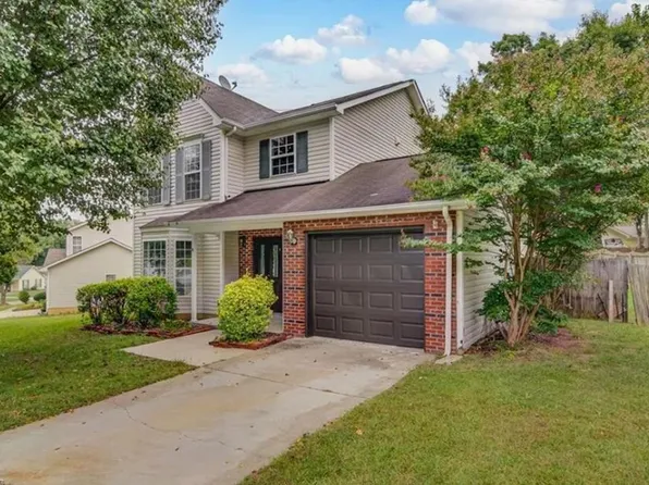 4 Weddington Ct, Greensboro, NC 27407