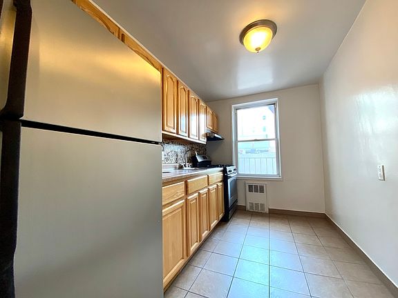 4th image of 27-02 30th Ave #2