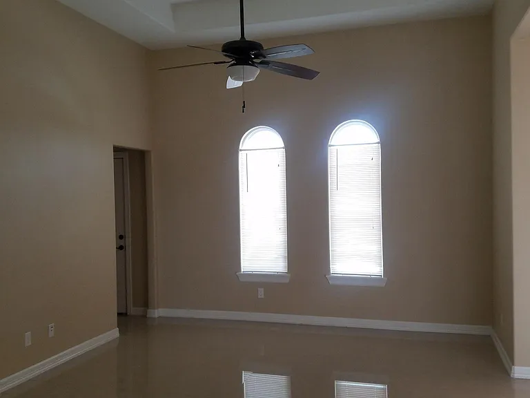 1425 White Oak Dr W — Photo 6