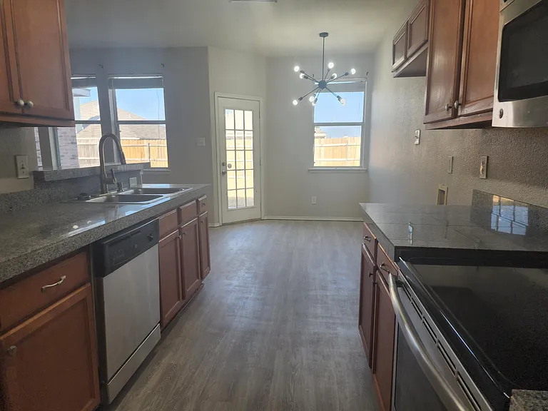 6429 Waterhill Ln — Photo 5