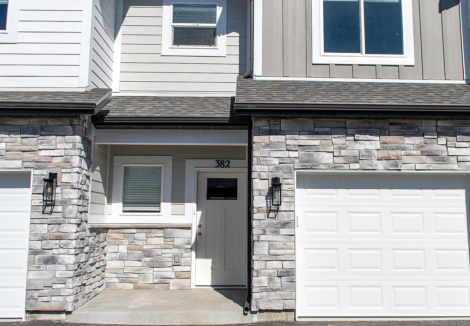 3 bed, 2.5 bath, 1395 sqft, $1,750 — Photo 3