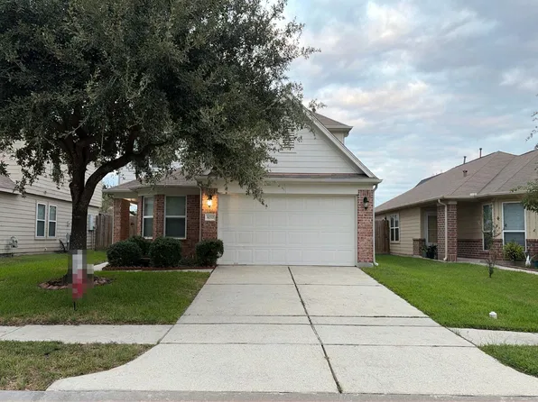 8010 Pickling Ln, Baytown, TX 77521