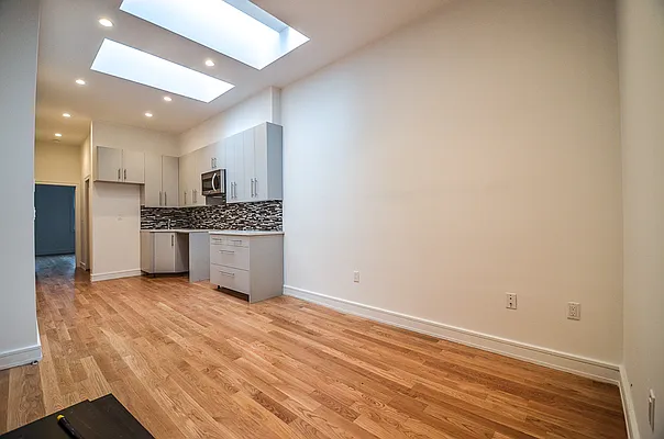 Rented by Brick&Mortar | media 22