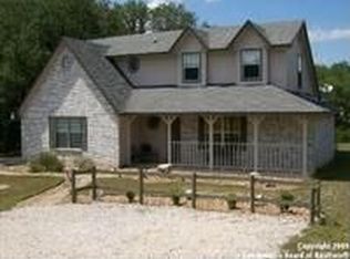 614 Lakepark Dr, Pipe Creek, TX 78063