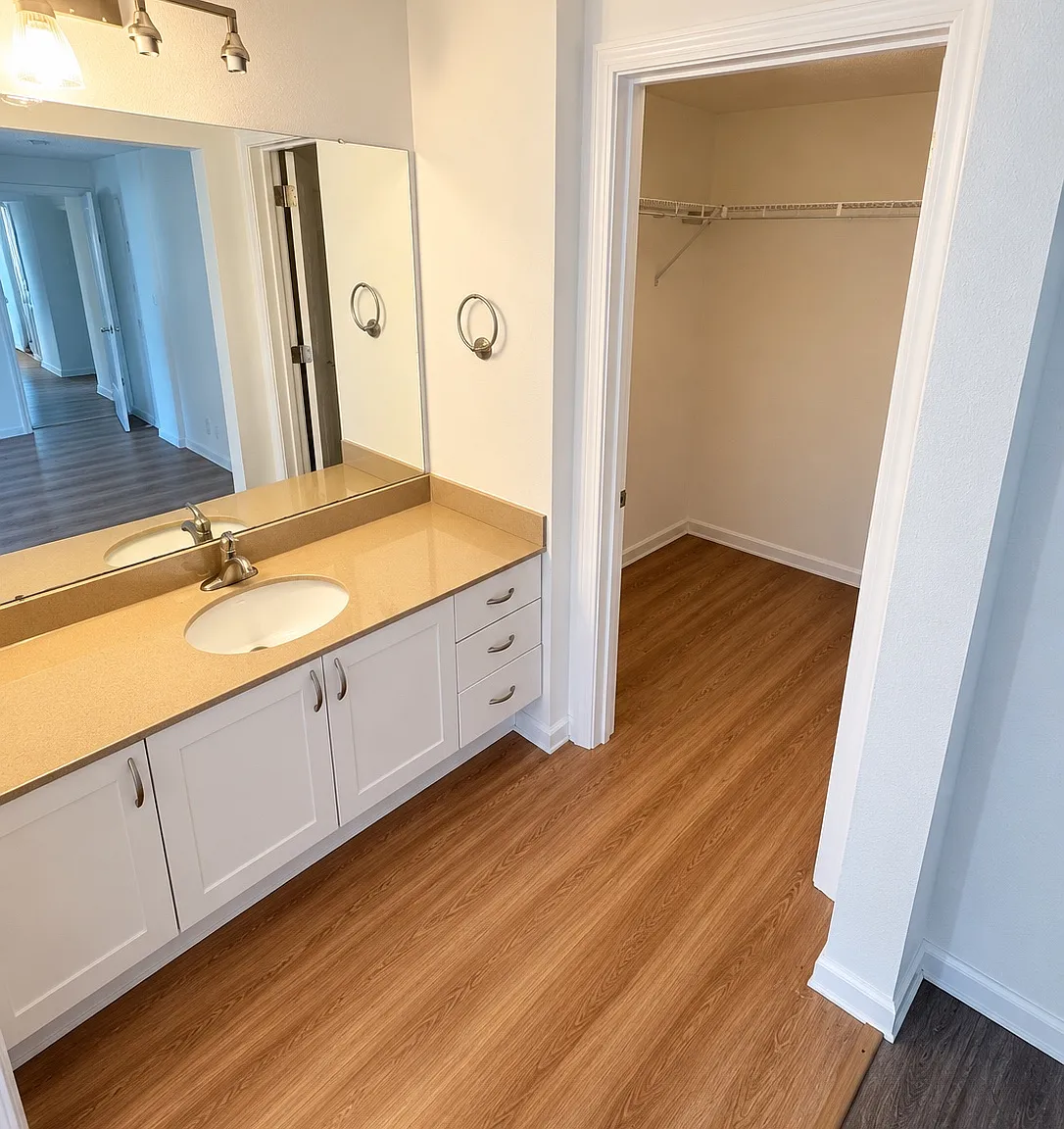 3 bed, 1250 sqft, $1,325 — Photo 2