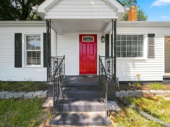 3rd image of 3226 Anderson St