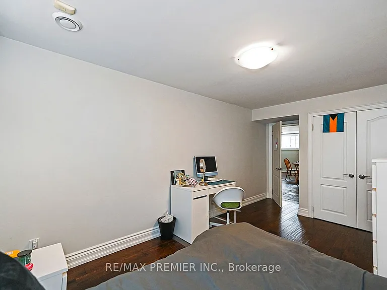 916 Scarlett Rd #BASEMENT — Photo 27