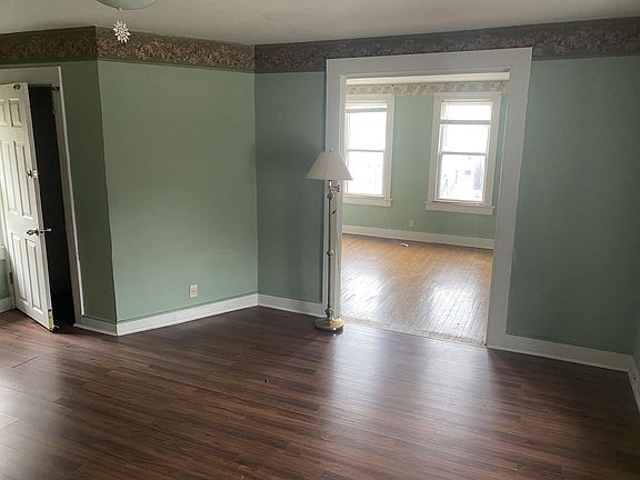2nd image of 126 E Pier St #128