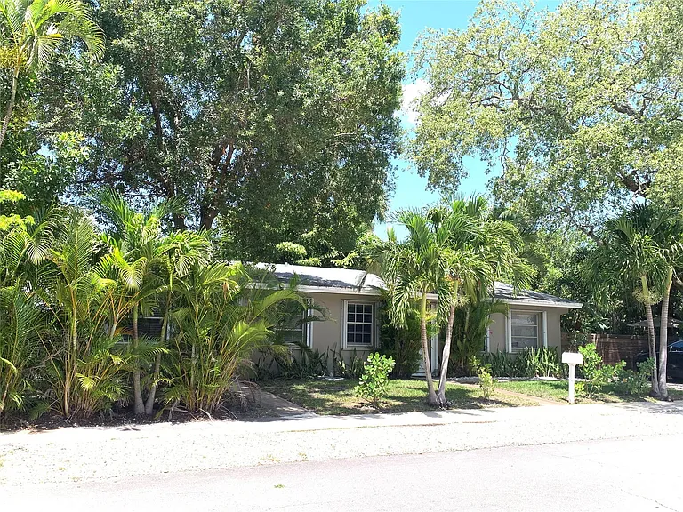 801 SW 10th St #2 — Photo 27