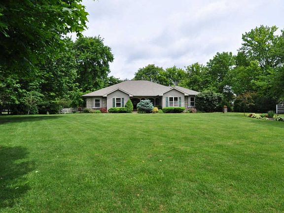 2nd image of 270 S Parkway Dr
