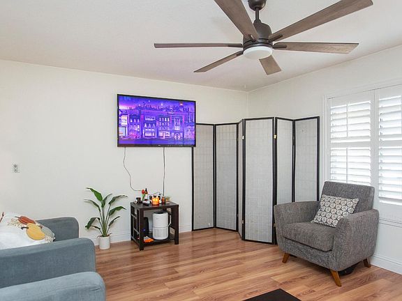 4th image of 1709 Brenda Way