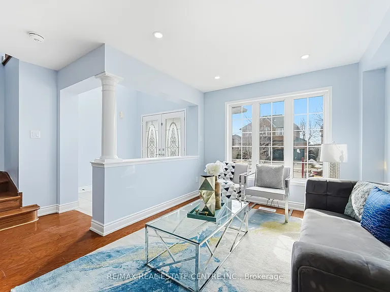 15 Heatherdale Dr — Photo 6