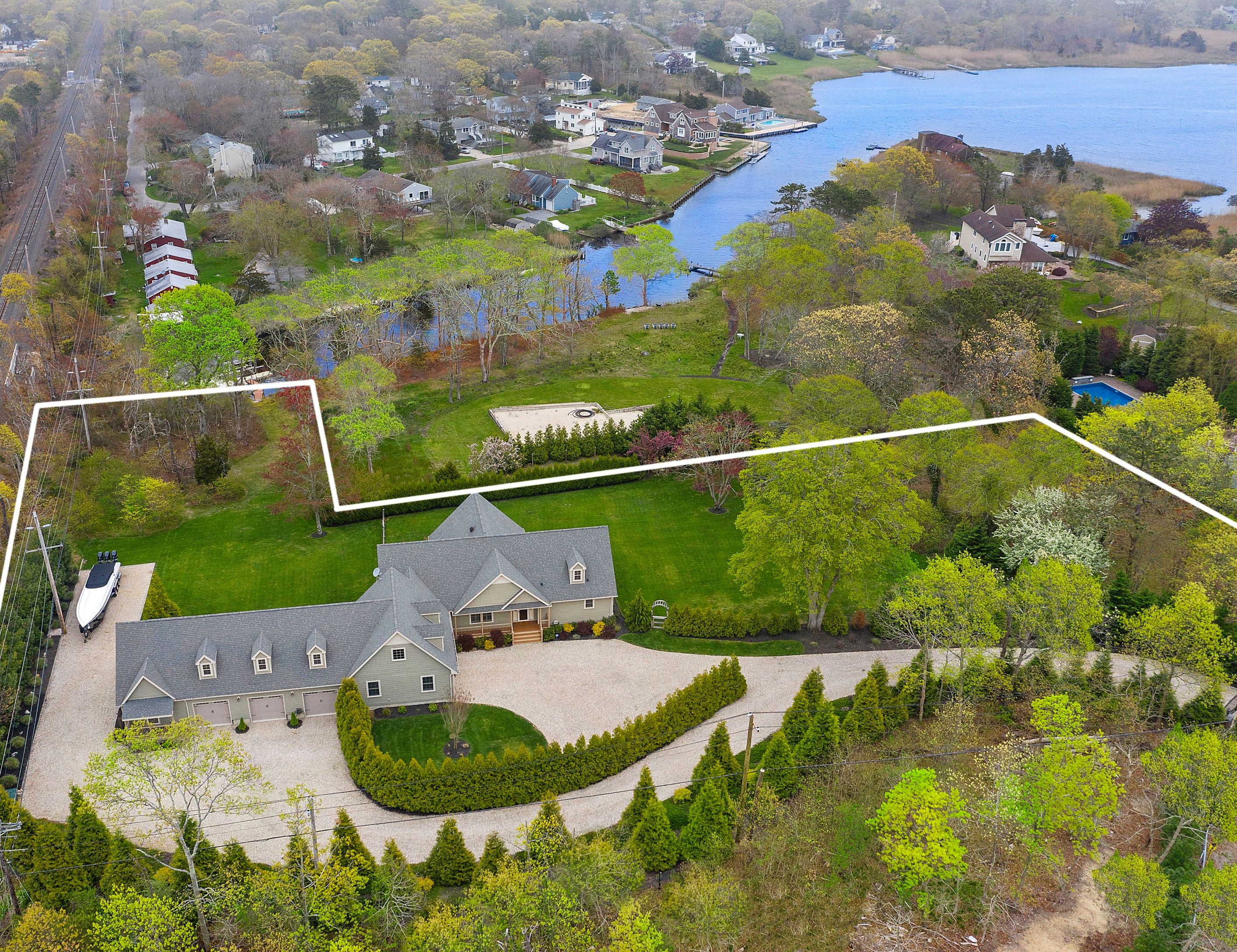 19 West Tiana Rd, Hampton Bays, NY 11946 Out East