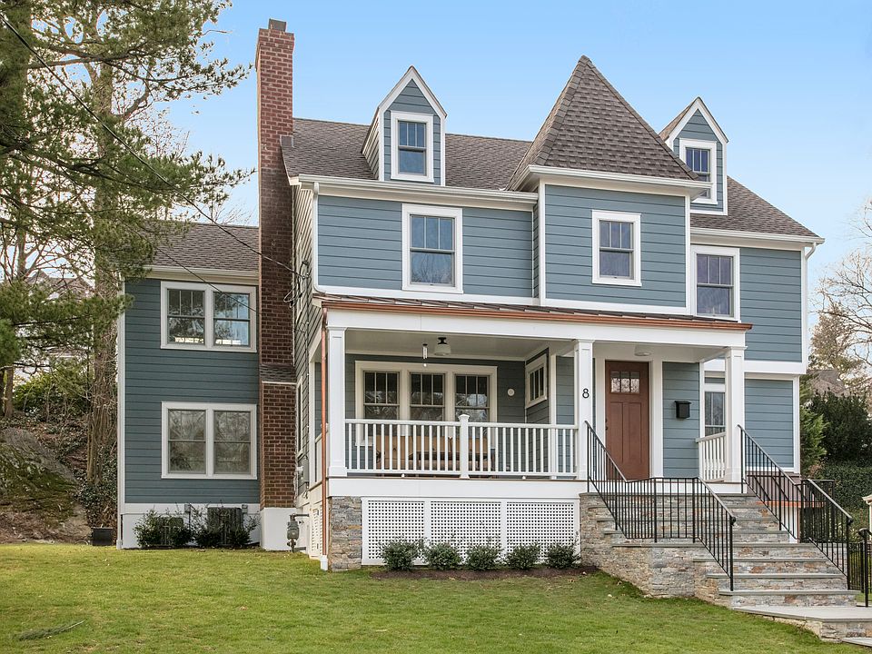 1st image of 8 Beverly Pl