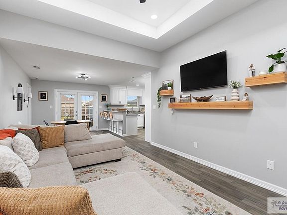 3rd image of 9726 Alexis Ave