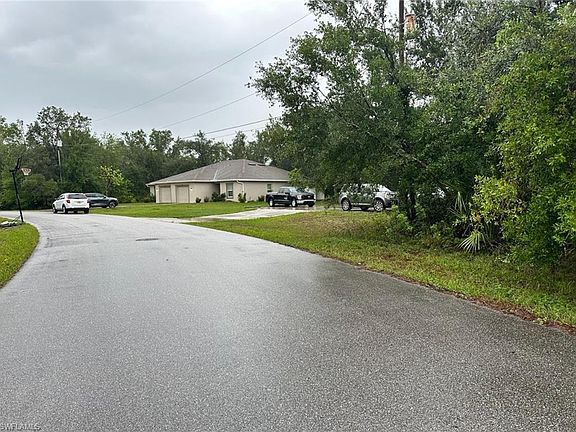 3rd image of 1096 Melville RD