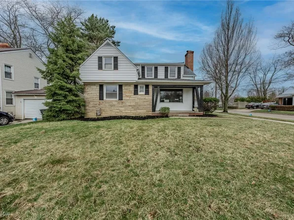 4955 Edsal Dr, Lyndhurst, OH 44124