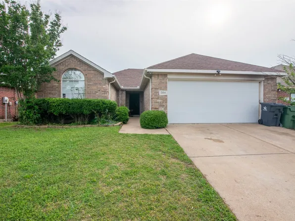 2114 Sophie Ln, Arlington, TX 76010