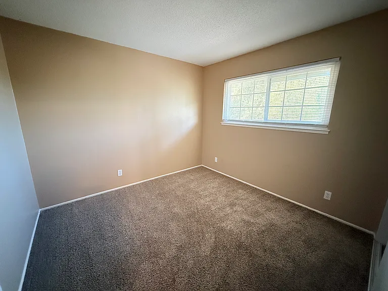 6881 Kettering Cir — Photo 26