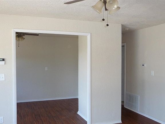 3rd image of 2320 NW 30th St