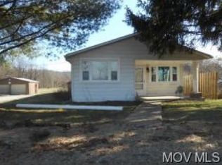 750 Ridge Rd, Parkersburg, WV 26105