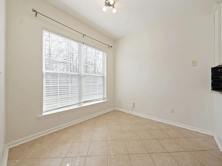 23 Keswick Ct — Photo 4