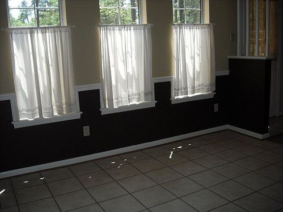 5th image of 403 Highland Heights Dr