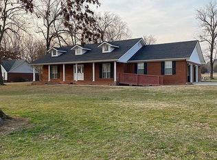 804 S County Line Rd, Charleston, AR 72933