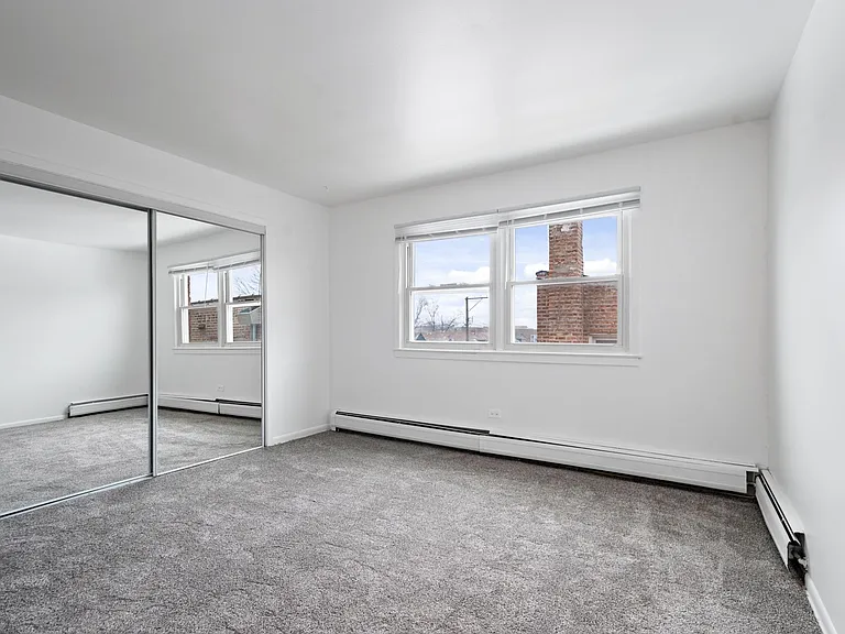 6645 N California Ave #302 — Photo 10