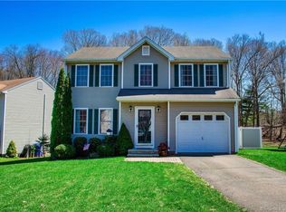 12 Hopkins Dr, Newington, CT 06111